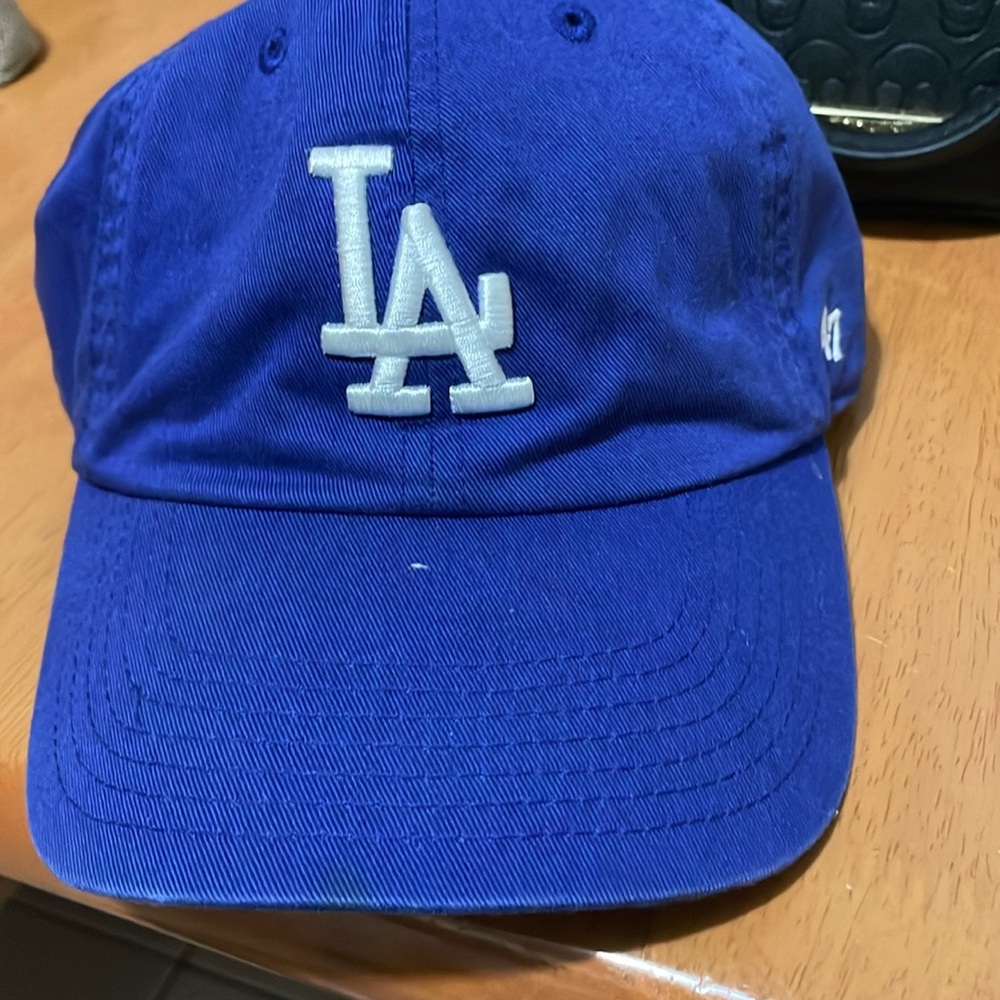 LA hat use one time